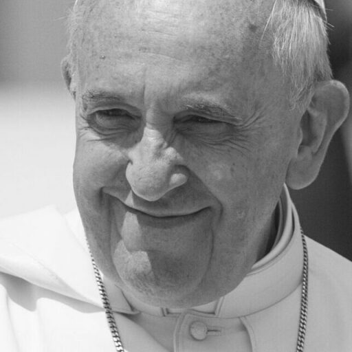 Papst-Franziskus-aspect-ratio-1-1