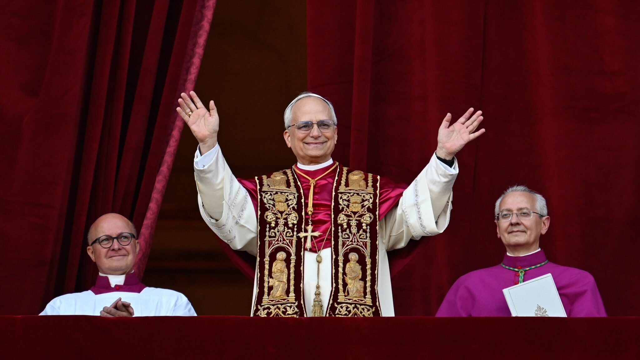 Papst-Leo-XIV-8-2048x1365-1-aspect-ratio-16-9
