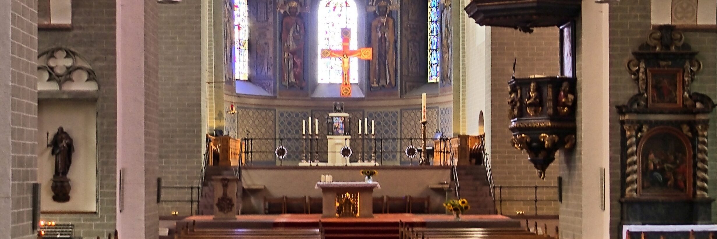 Blick auf den Chorraum im Patrokli-Dom Foto Blick auf den Chorraum im Patrokli-Dom